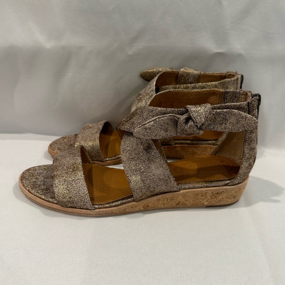 NIB Corso Como Rasque Rose Metallic Brocade Sandals Size 7 - Picture 5 of 7